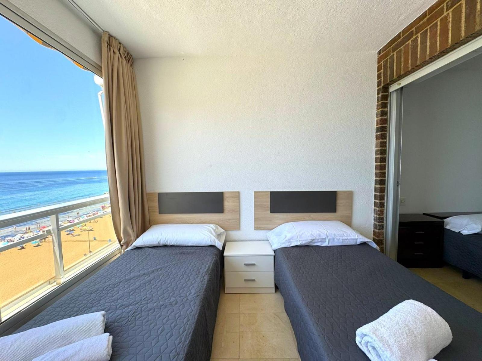Carolina Firstline * Benidorm